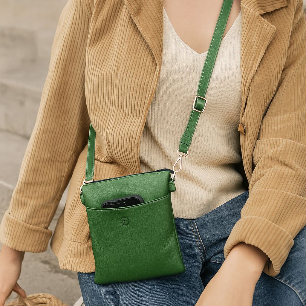 Second Nature Second Nature ST64 Monstera handbag with tropical leaf design and textured leather finish.