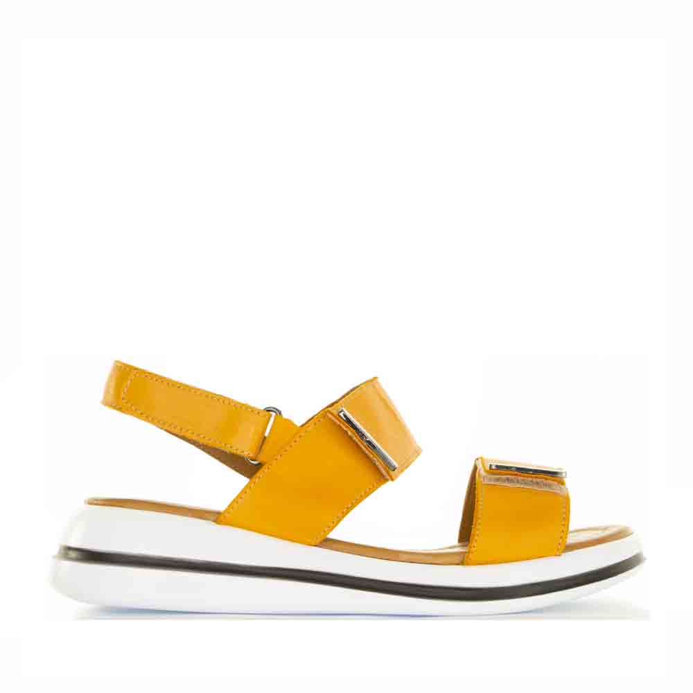 Le Sansa Lesansa Sima orange sandals with open toe design and ankle straps, casual footwear for summer wear