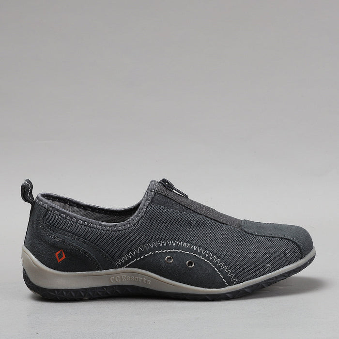 Casuals CC Resorts Sorrell charcoal sandals with cushioned straps and textured soles, designed for comfortable everyday wear.