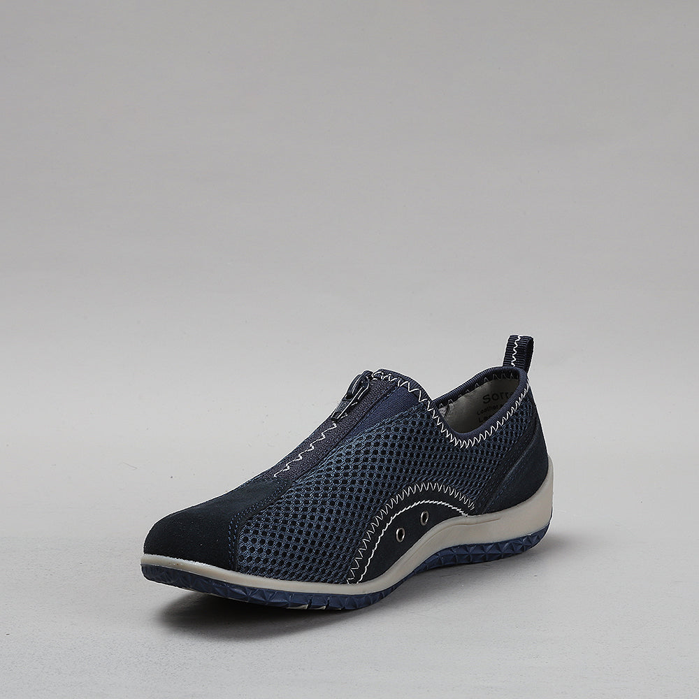 CC Resorts Sorrell Navy casuals featuring a navy fabric upper, cushioned sole, and stylish design perfect for everyday wear.