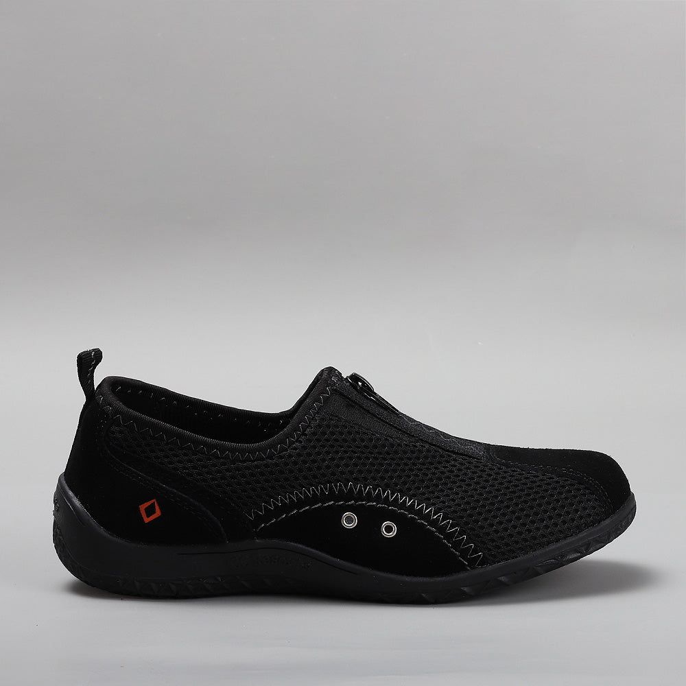 Black CC Resorts Sorrell casual shoes shown from the side, featuring a sleek design and comfortable fit.
