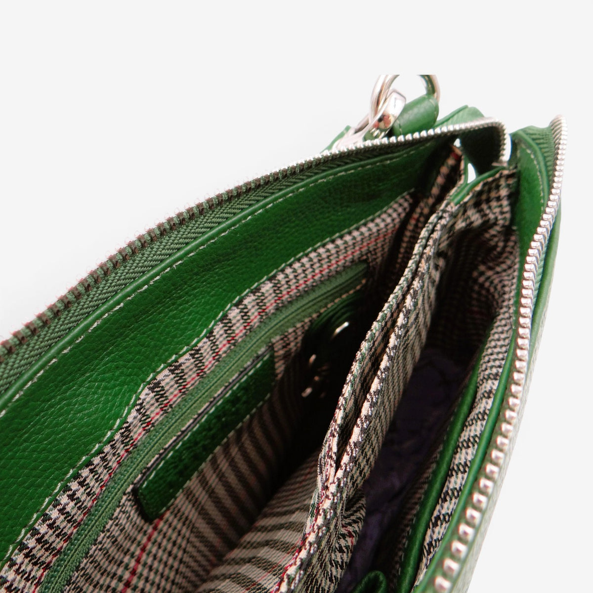 Second Nature Second Nature ST31 Monstera handbag with green monstera leaf design, leather strap, and stylish tropical-inspired details.