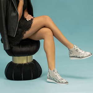 LE SANSA RALLY WHITE FLORAL Women Boots - Zeke Collection NZ
