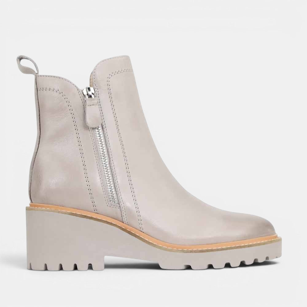 EOS Parson Stone boots showing a stylish leather design with laces and a sturdy sole, perfect for casual or outdoor wear.