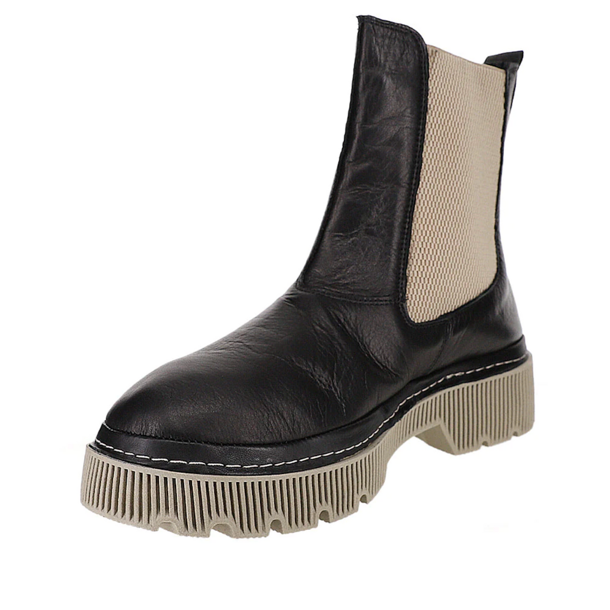 Le Sansa Lesansa Rose Black boots with sleek black leather, pointed toe, and stylish ankle design.