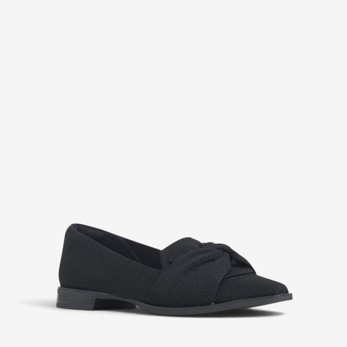 Black Los Cabos Syretia Flyknit loafers with sleek design and comfortable fit, shown from a side angle.