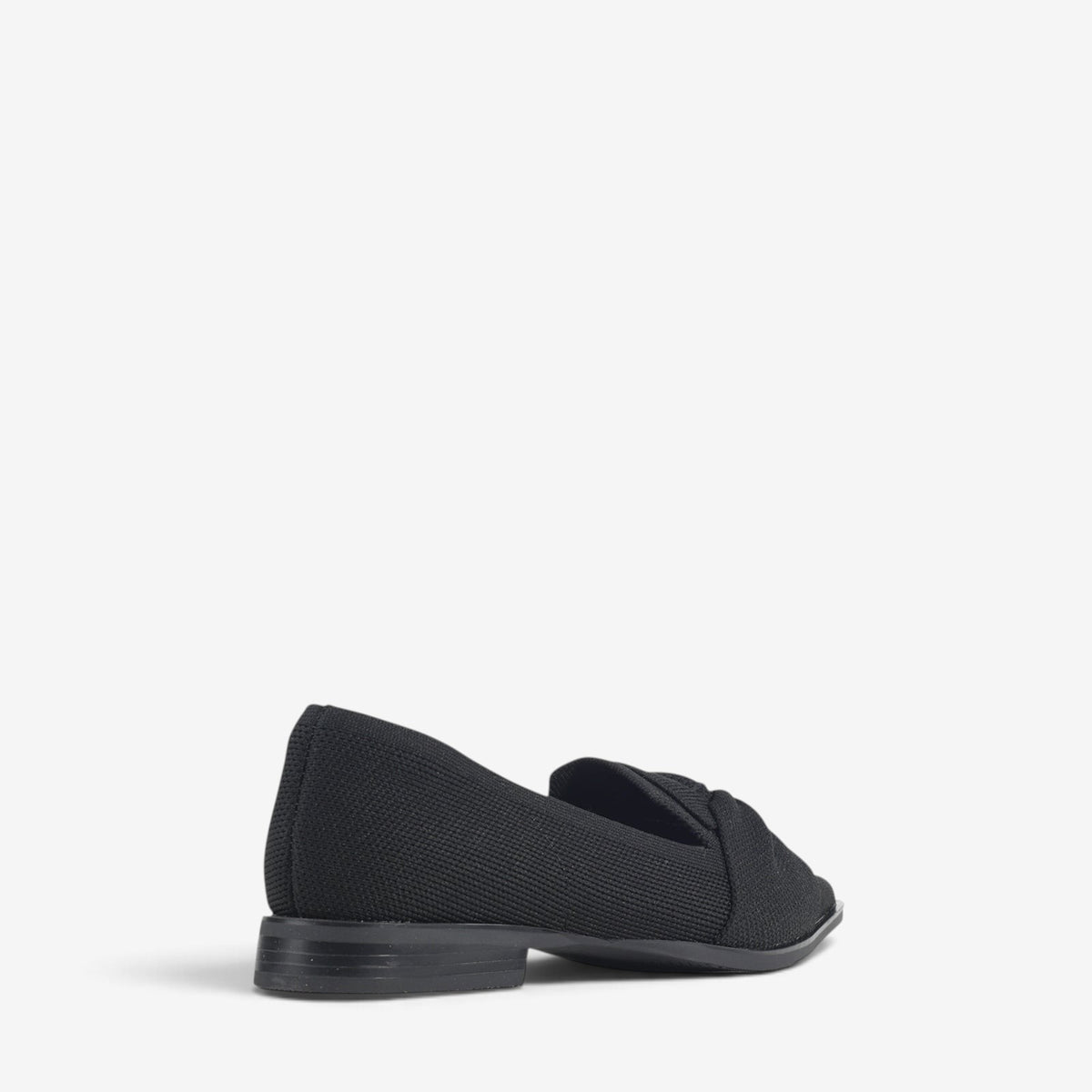 Los Cabos Syretia black Flyknit loafers, showcasing soft, breathable knit material and stylish slip-on design.