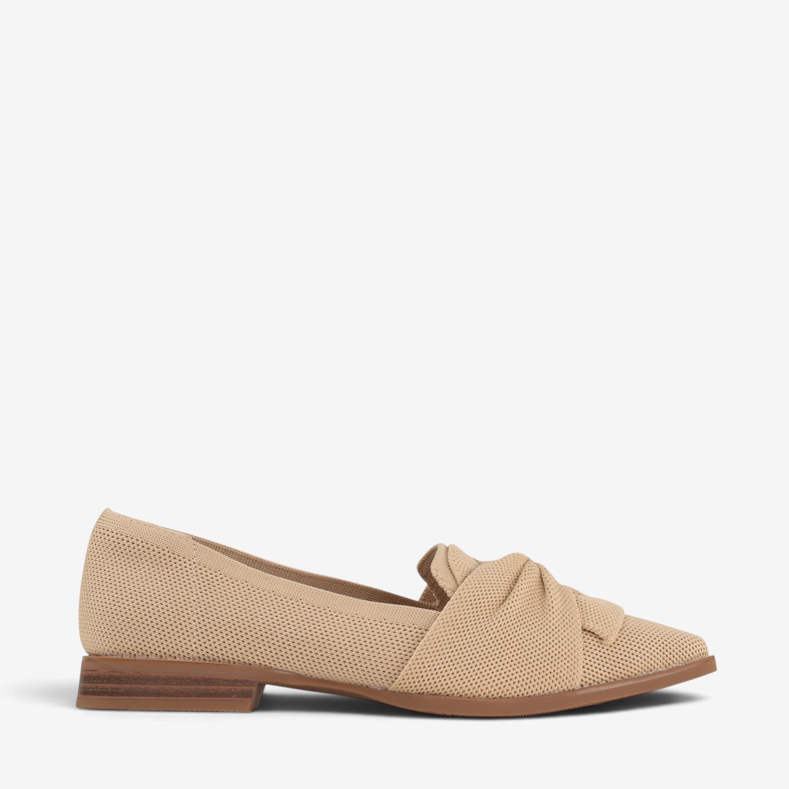 LOS CABOS Syretia Caramel Flyknit loafers with a sleek design and comfortable fit, shown in a close-up view.