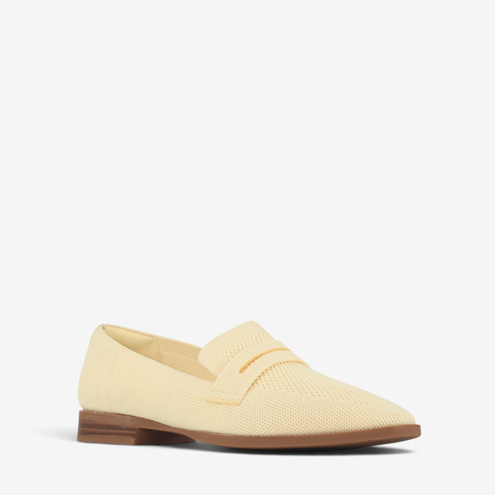 Comfortable Los Cabos Syriana butter slip-on shoes with a sleek design and soft leather upper.