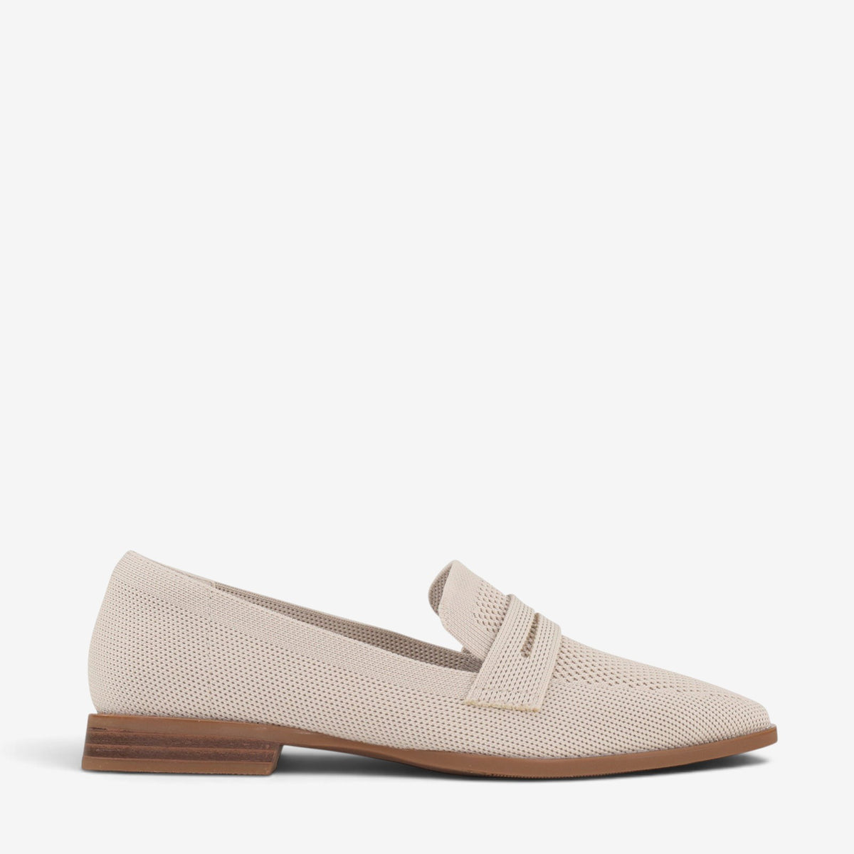 Light taupe Los Cabos Syriana slip-on shoes with a sleek, casual design and comfortable fit.