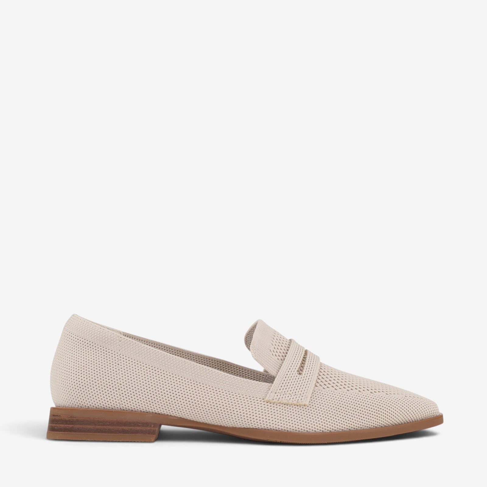 Light taupe Los Cabos Syriana slip-on shoes with a sleek, casual design and comfortable fit.
