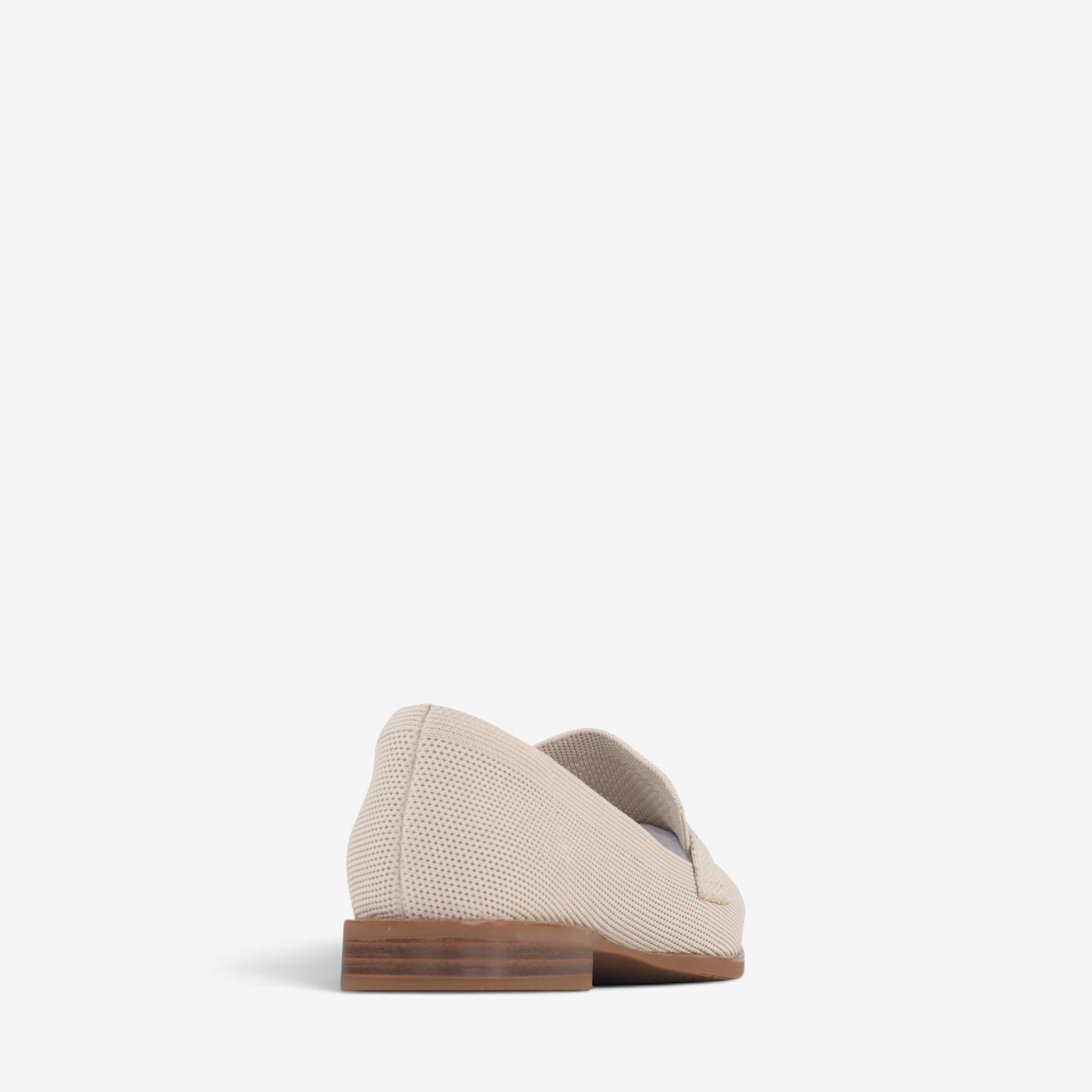 Light taupe Los Cabos Syriana slip-on shoes with rounded toes and subtle stitching, made for casual comfort.