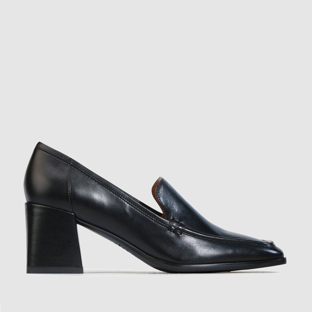 EOS Verde Black heels, stylish pointed-toe pumps with sleek black finish and elegant design, perfect for formal or casual wear.