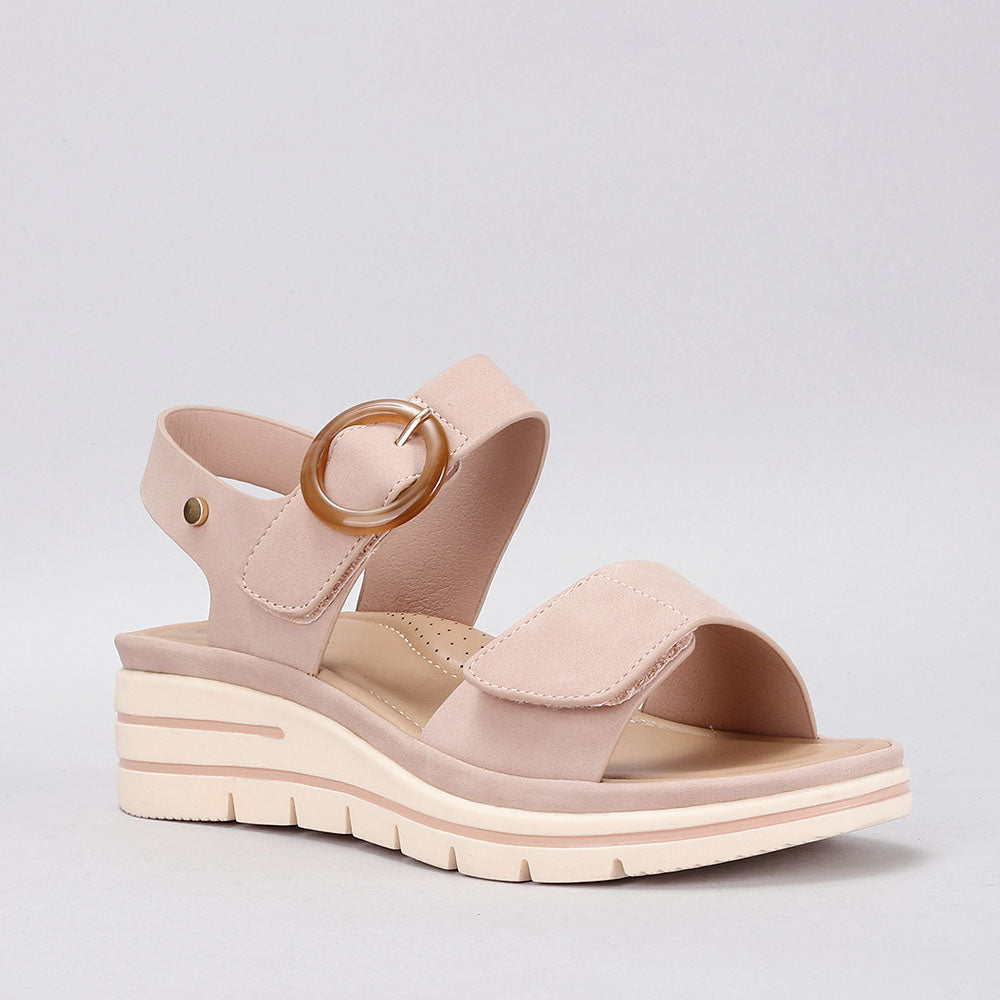 CC Resorts Yarra Blush sandals featuring a soft blush color and stylish design, perfect for casual summer wear.