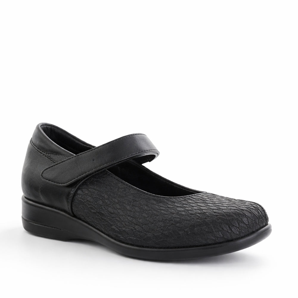 Black casual shoes from Naked Arches Yaser series, featuring comfortable design and stylish look.
