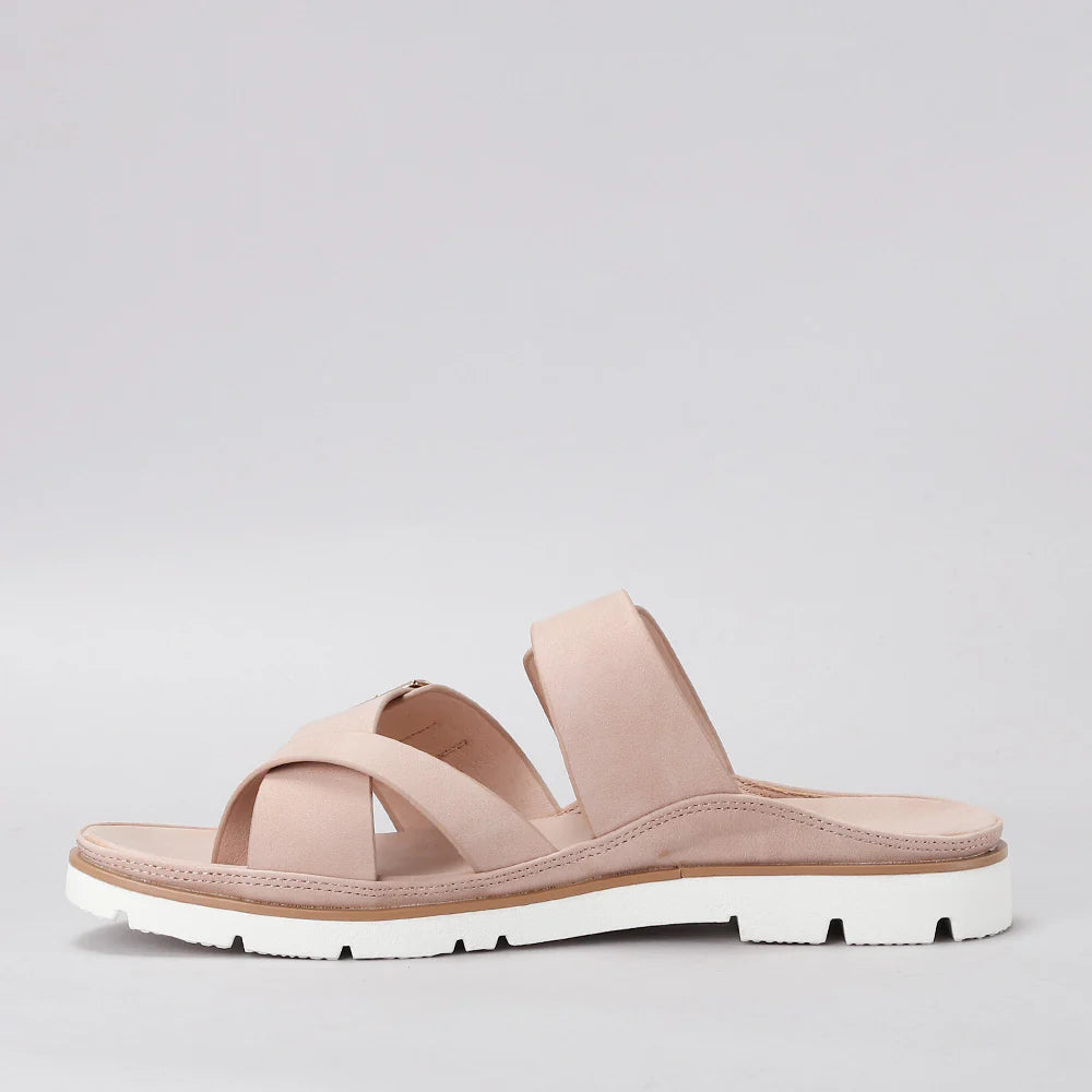 VS TREADS YEN BLUSH Women Flats - Zeke Collection NZ