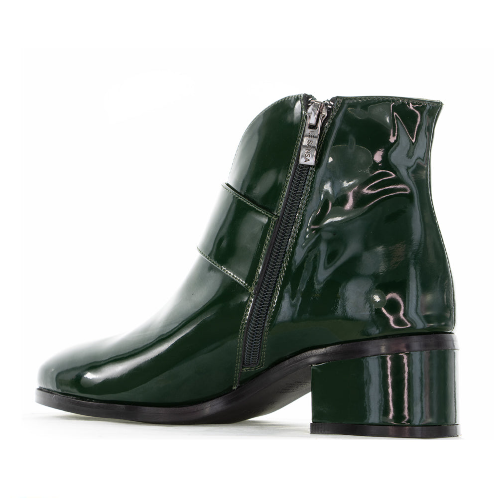 Le Sansa Andy Bottle green boots featuring a stylish ankle-high design with a sleek finish and comfortable fit.