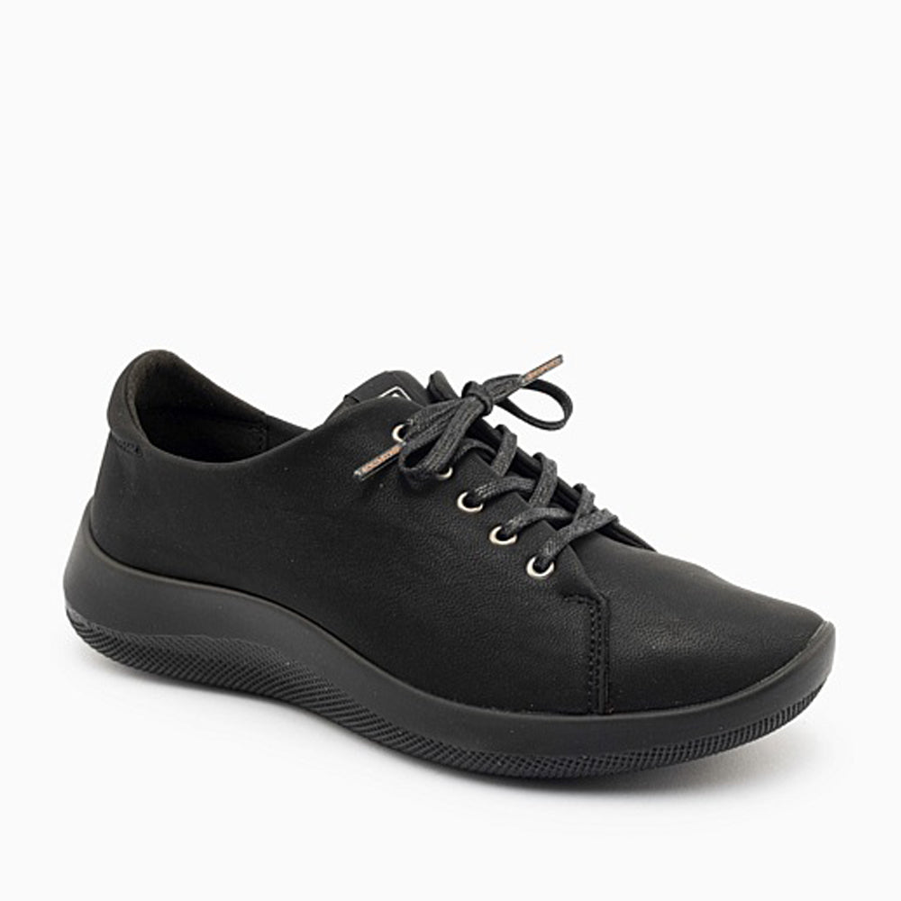 Black Arcopedico Daintree sneakers with breathable fabric and ergonomic design, displayed on a neutral background.