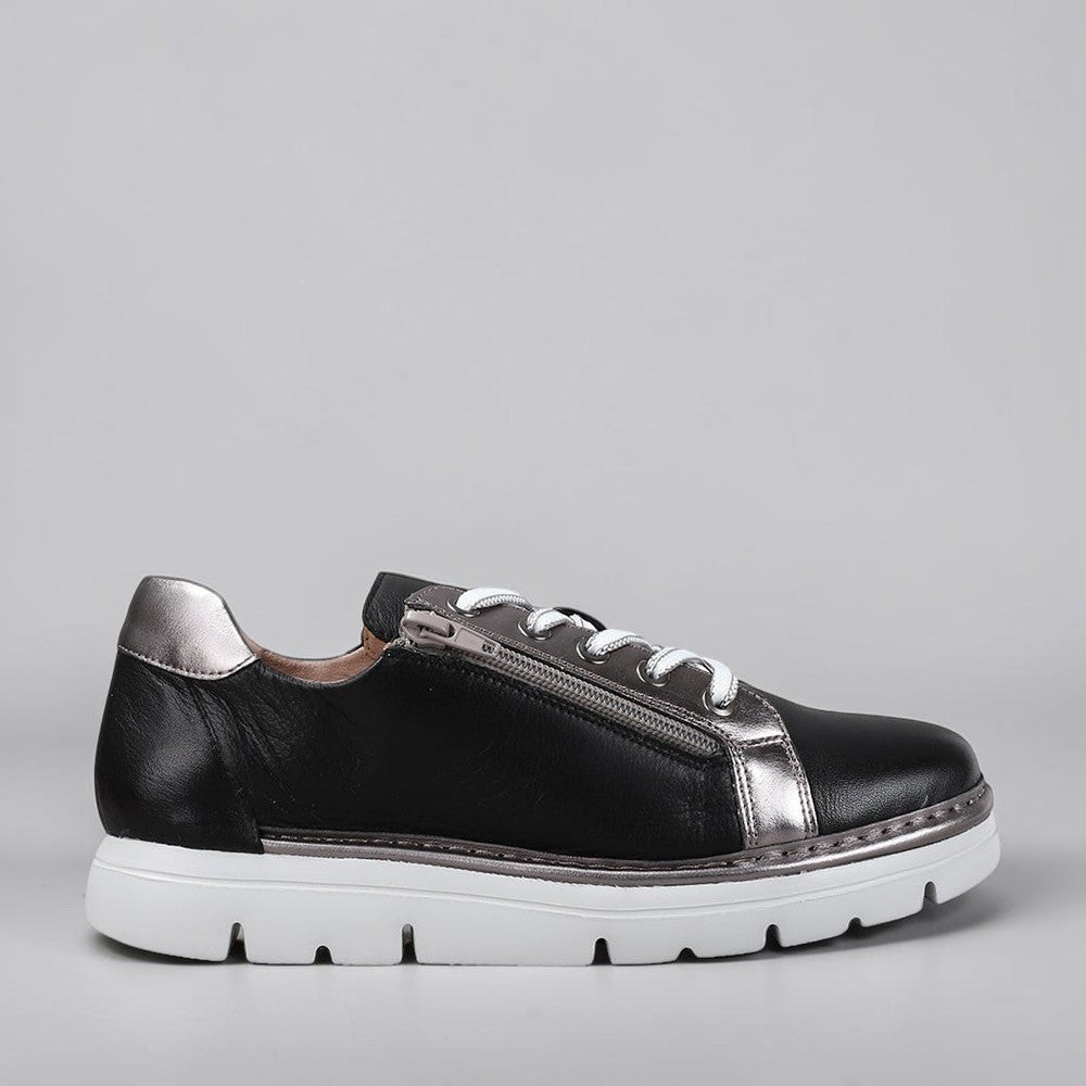 LE SANSA Beagle black pewter sneakers with sleek design, featuring black and pewter color accents and comfortable lacing.