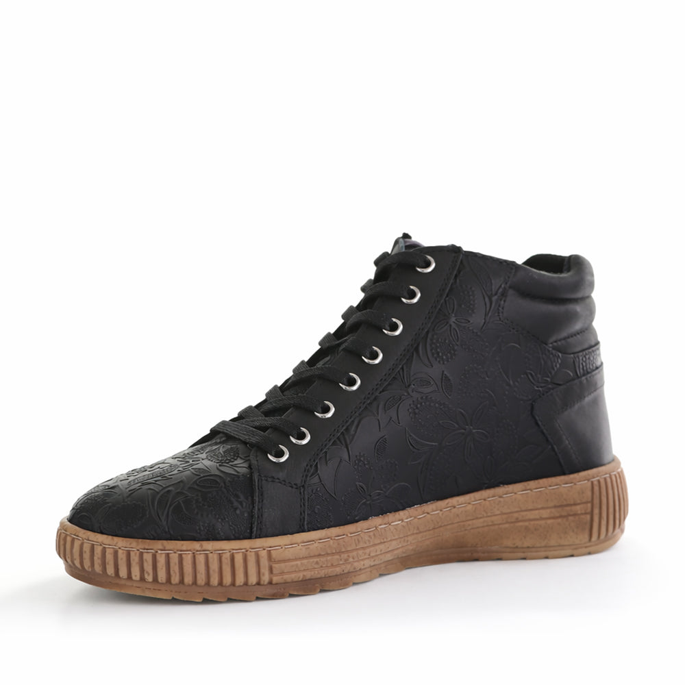 CABELLO Boho Black boots featuring a stylish black leather design with bohemian-inspired details.