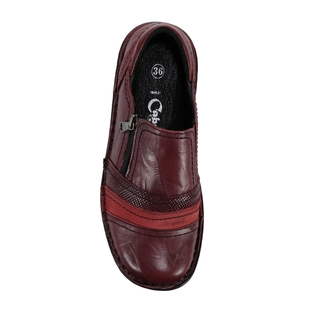CABELLO 5849-27 dark burgundy crinkle leather boots with stylish ankle-high design and pointed toe.