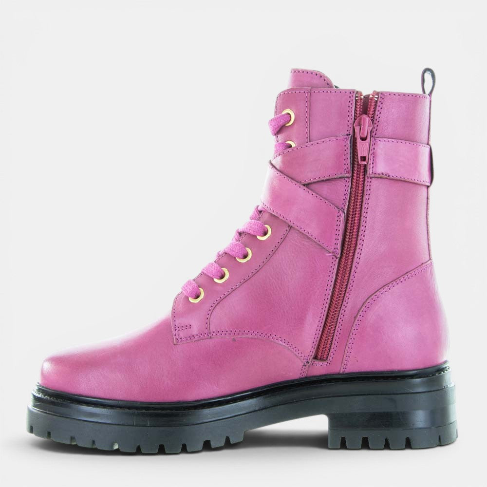 Hot pink LE SANSA Cameran boots with stylish design, showcasing their vibrant color and trendy silhouette.