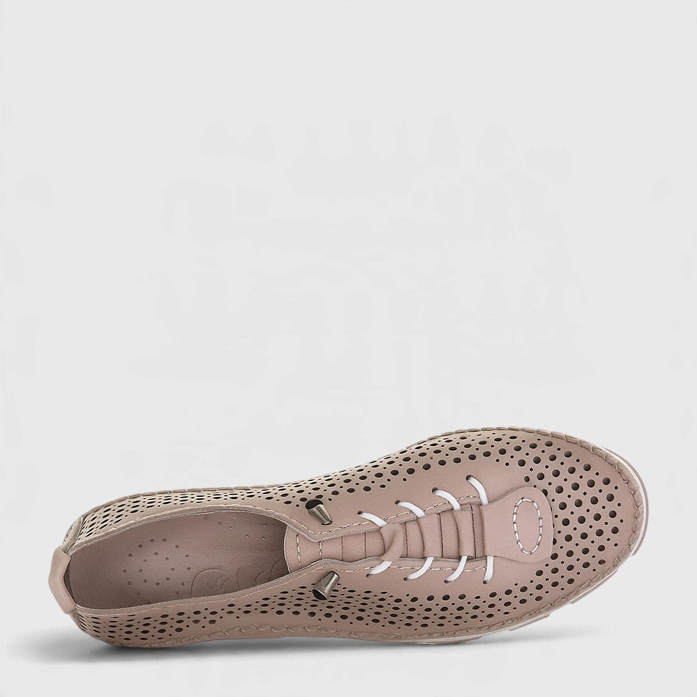 Casual Cabello Chin Taupe sneakers with taupe-colored canvas and white rubber soles, stylish and comfortable footwear for everyday wear.