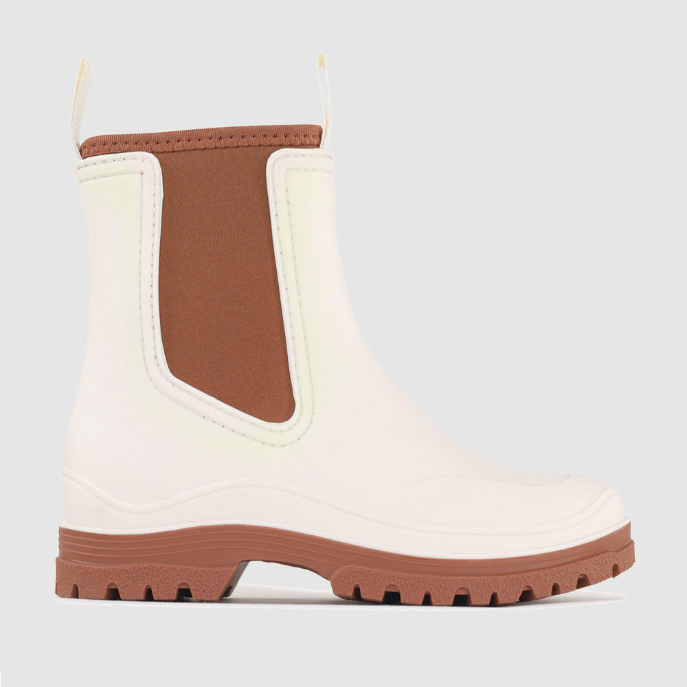 LOS CABOS Amelia Cream boots with beige leather and decorative stitching, stylish ankle footwear for women.