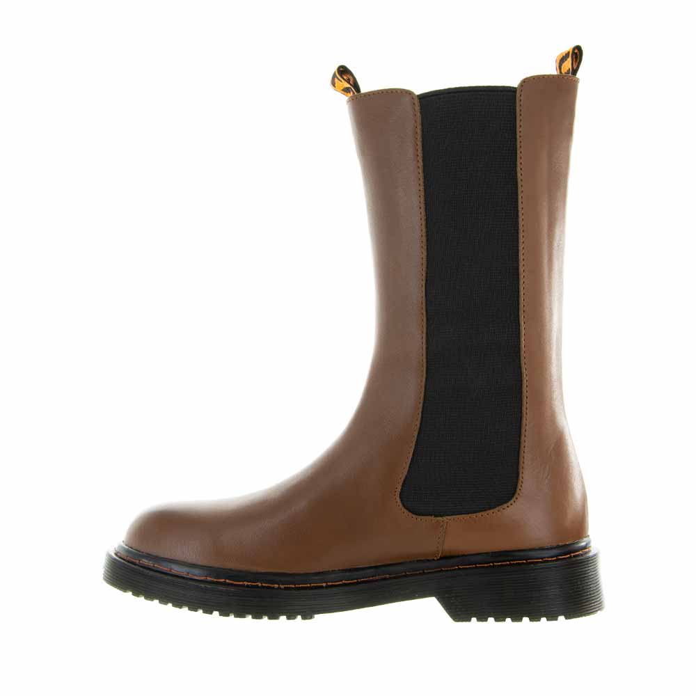 Le Sansa Lesansa Danny Cognac boots with stylish ankle-high design and rounded toe, displayed on a neutral background.