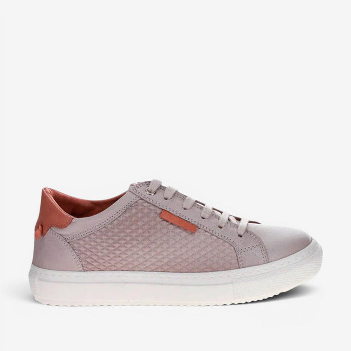 Le Sansa Lesansa Dawn sneakers in stylish design, featuring a sleek silhouette and comfortable fit for casual wear.