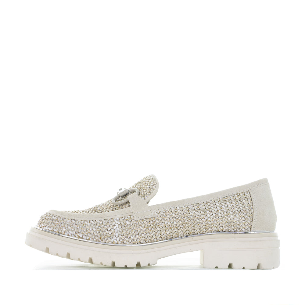Beige LE SANSA DEEJAY loafers with sleek design, shown from the side on a neutral background.