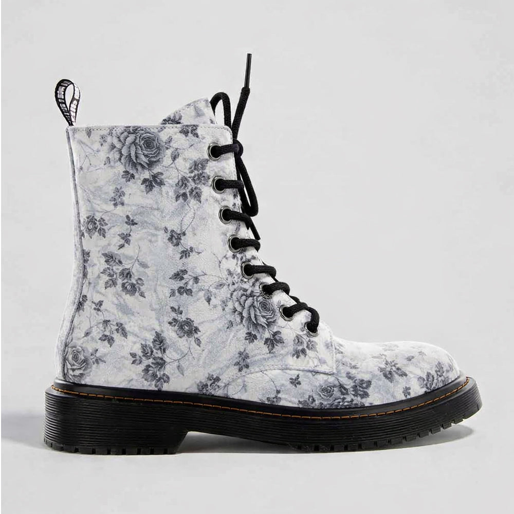 LE SANSA depth grey floral boots with stylish design and floral pattern, perfect for casual or outdoor wear.