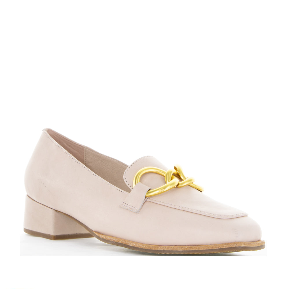 Le Sansa Dorset Blush casual shoes with soft blush color and stylish design, perfect for everyday wear.