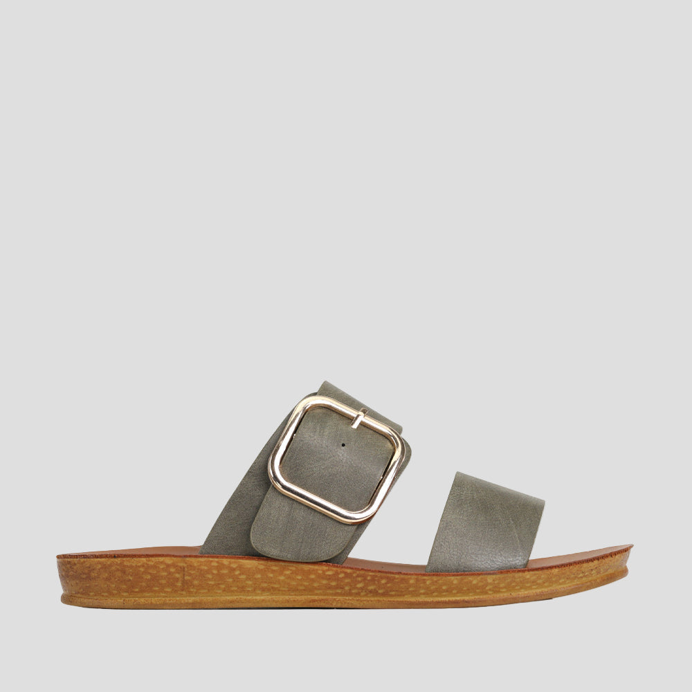 Los Cabos Doti Khaki flats featuring a sleek design, comfortable slip-on style, and khaki-colored fabric for casual wear.