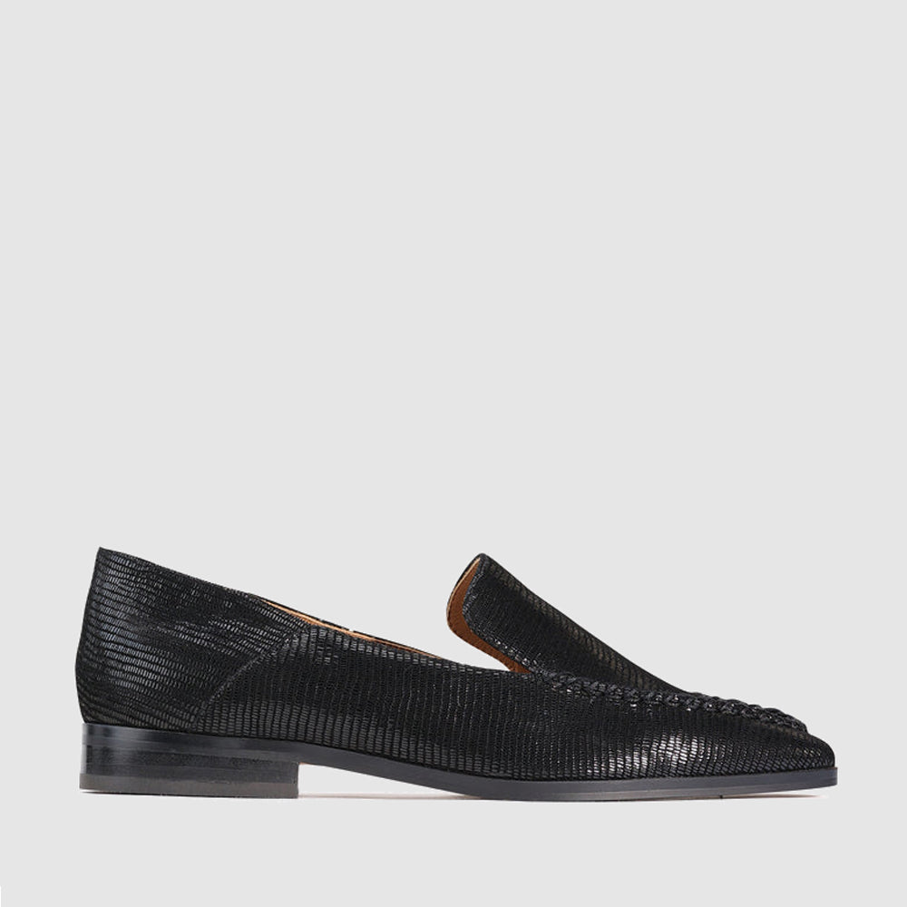 Black EOS Daylan leather loafers with embossed detailing, featuring a sleek design and classic slip-on style.