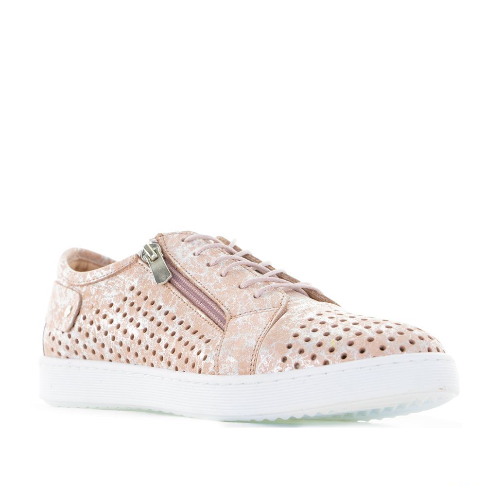 Cabello EG17 Powder Print sneakers featuring a stylish powder-colored print and modern design.