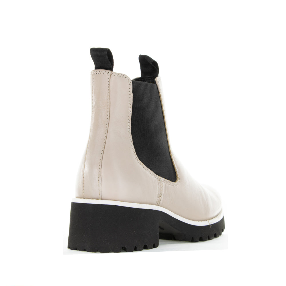 Le Sansa Elby Silver Grey boots with sleek design, pointed toe, and low heel, perfect for stylish everyday wear.