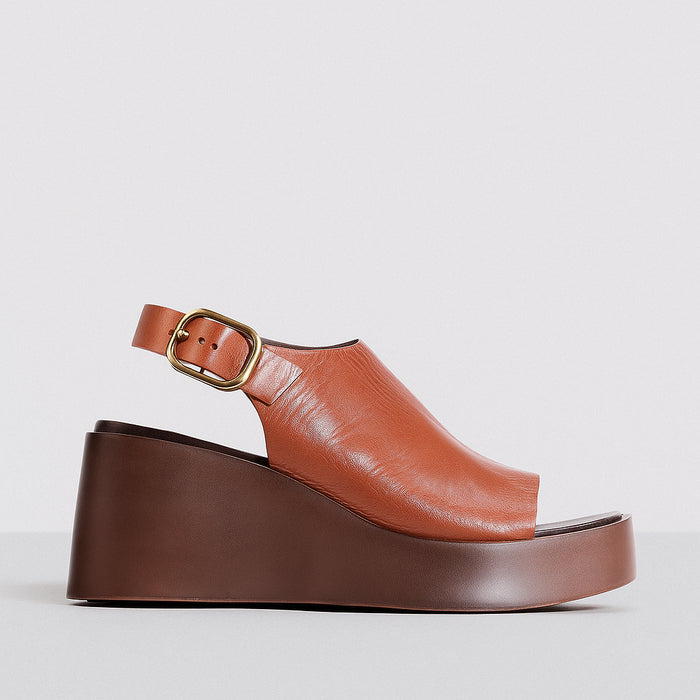 EOS Ariani brandy sandals with beige straps and open toe design, stylish women's footwear for summer or casual wear.
