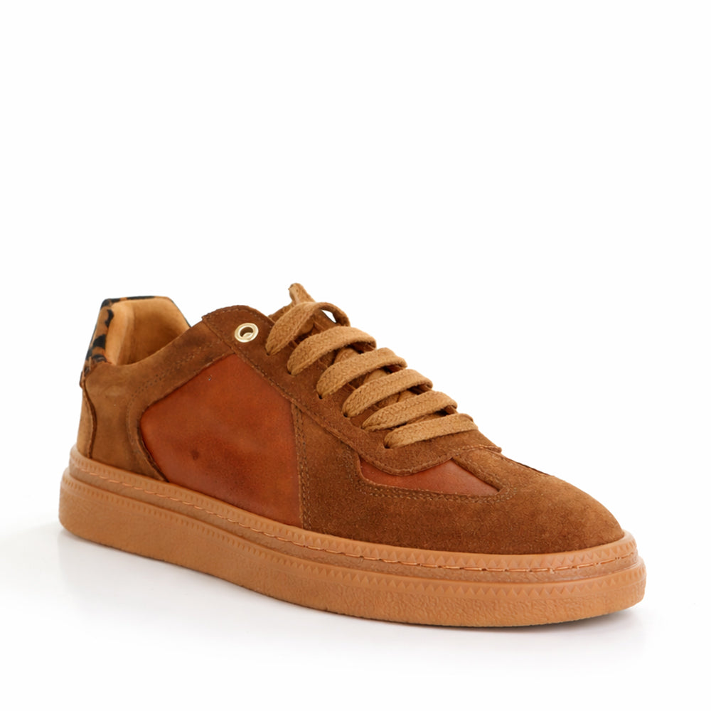 CABELLO ESLYN TAN sneakers featuring a sleek tan design, comfortable fit, and stylish casual footwear for everyday wear.