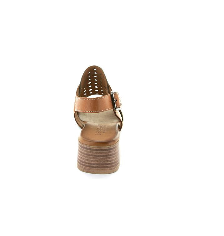 Le Sansa Lesansa Doha khaki tan sandals with open toe design and adjustable straps on a neutral background.
