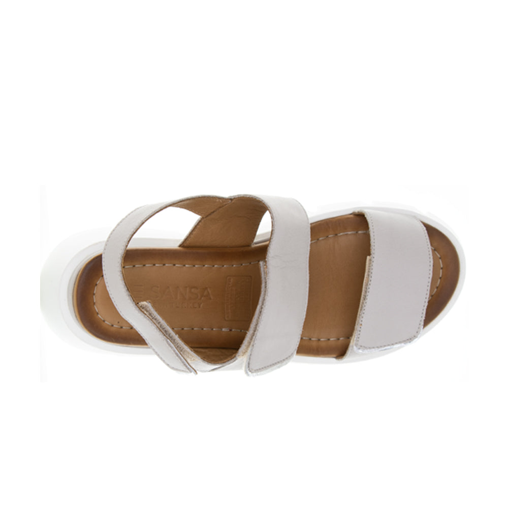 Le Sansa silver grey leather handle sandals with strap and buckle, stylish and comfortable for casual wear.