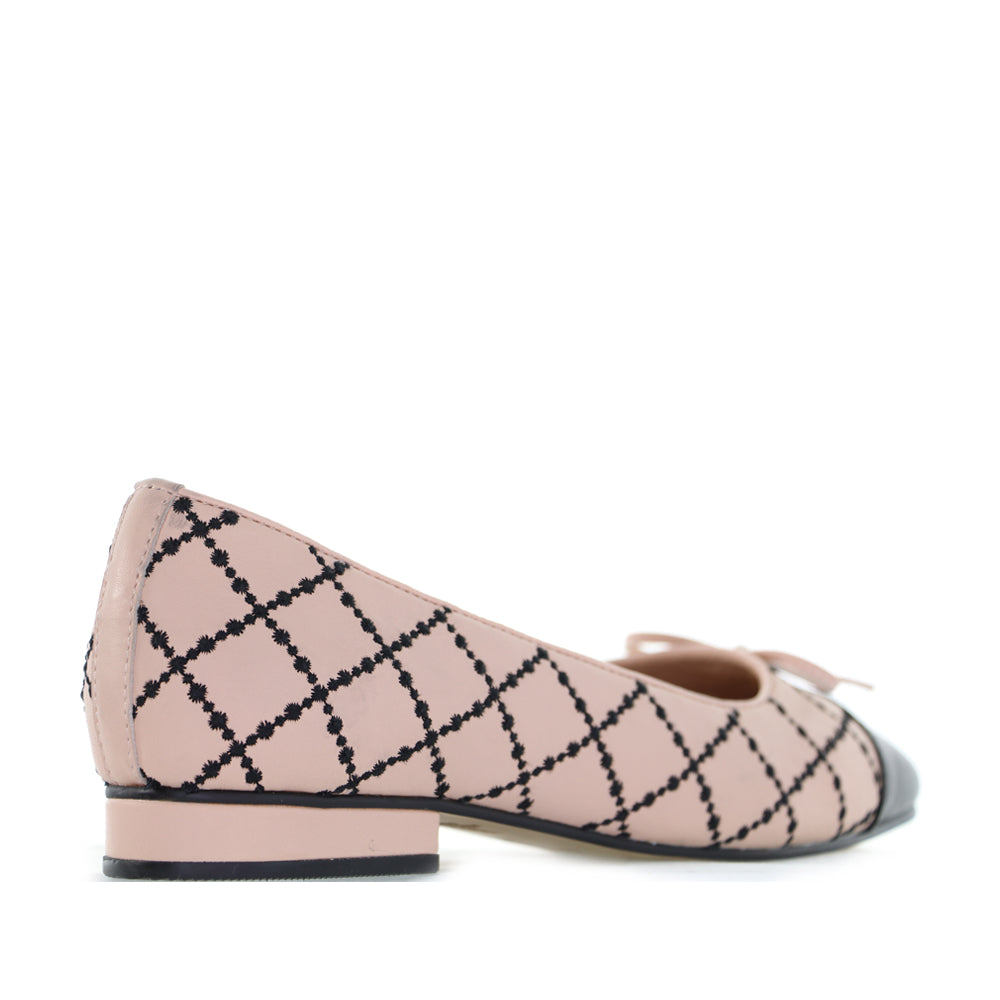 Le Sansa Hary Nude ballet flats with soft nude leather upper and comfortable flat sole, stylish for casual wear