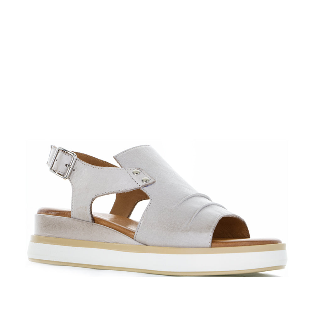 Le Sansa Hype silver grey sandals with open toe design and adjustable straps, displayed on a neutral background.