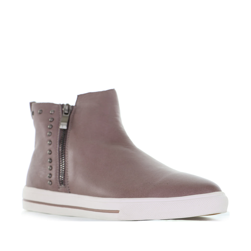 LE SANSA INA TAUPE Women Boots - Zeke Collection NZ