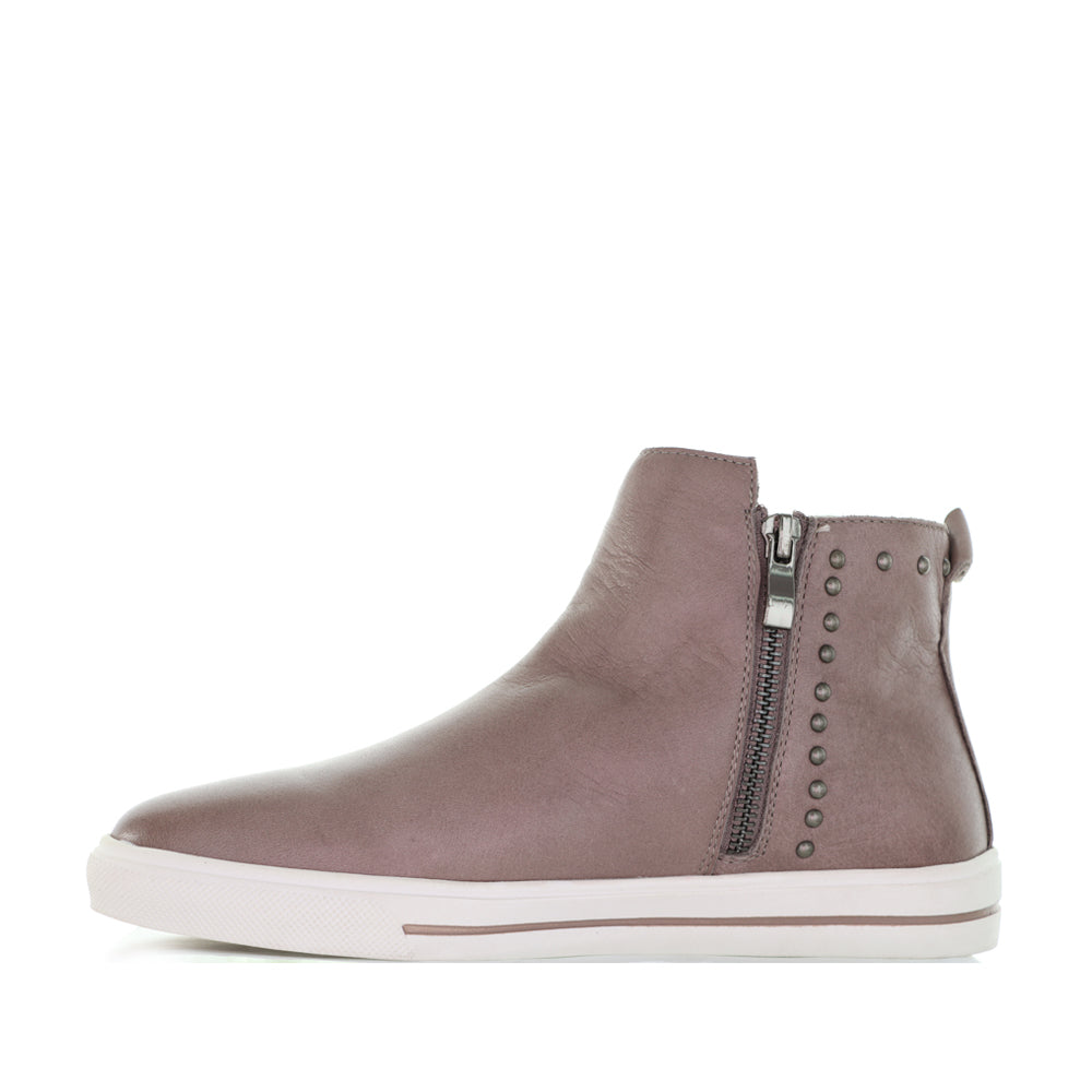 LE SANSA INA TAUPE Women Boots - Zeke Collection NZ