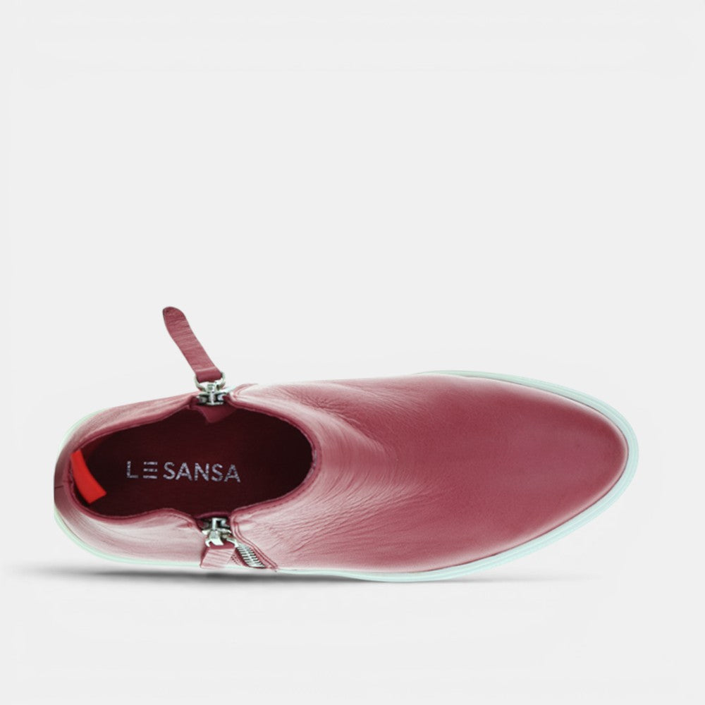 LE SANSA INTRO BORDO boots featuring a sleek design and sturdy construction, ideal for casual and outdoor wear.