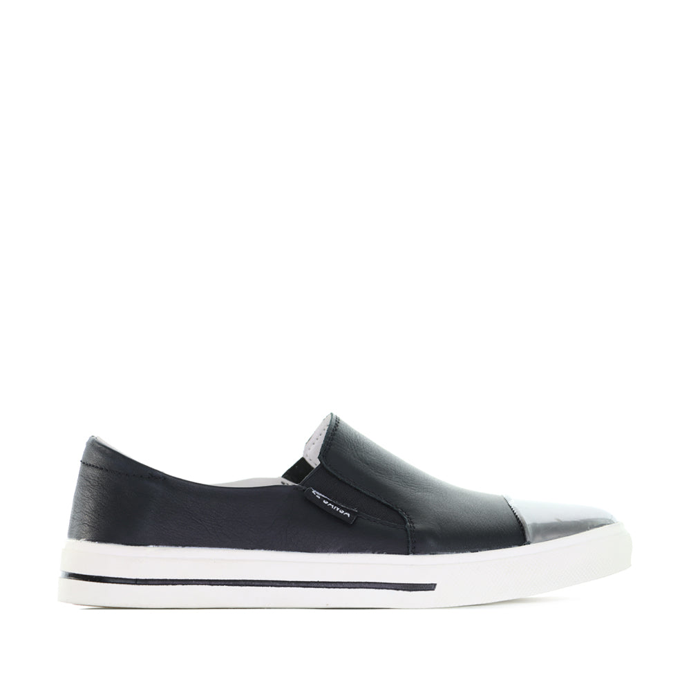 LE SANSA IVANA BLACK Women Loafers - Zeke Collection NZ