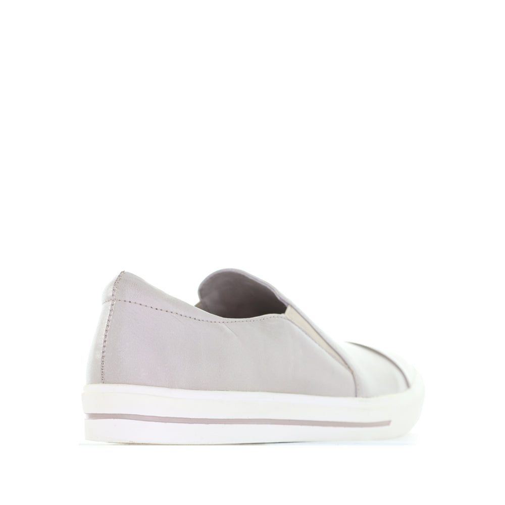 LE SANSA IVANA DARK STONE Women Loafers - Zeke Collection NZ