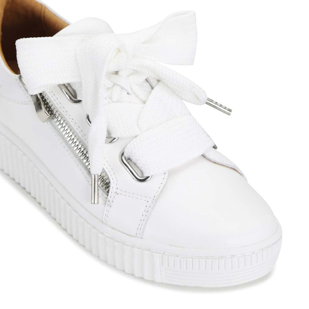 Eos Jovi White sneakers with classic design, featuring white uppers and casual footwear style, showcased in the image.