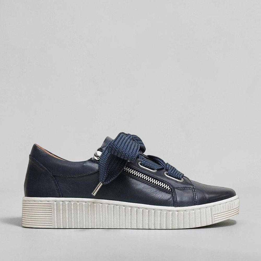 EOS JOVI navy sneakers with white soles and laced-up design, featuring a stylish and comfortable casual footwear look.